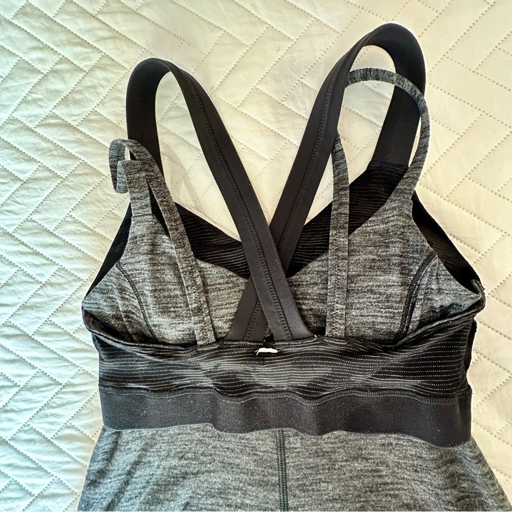 Lululemon Run For Gold Black Tank Built-In Bra with removable pads Size 4 - Picture 13 of 16